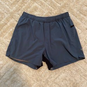 Men’s Lululemon shorts Sz. M